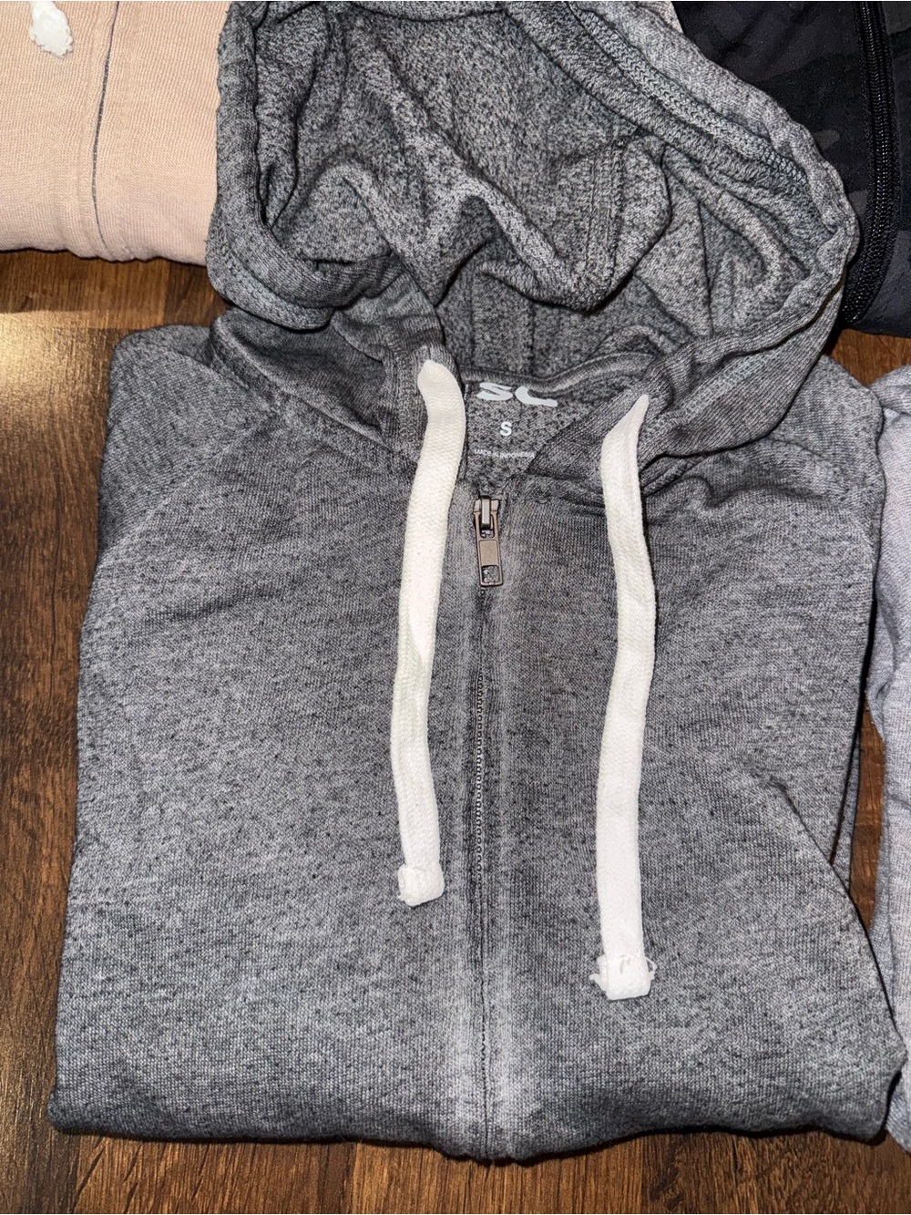 Lot of 5 Women’s Zip up Sweaters (size SMALL) - Picture 2 of 7